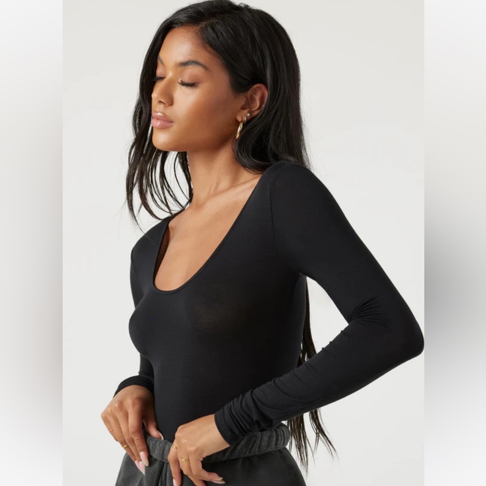 Joah Brown black scoop neck long sleeve top. Size S/M (4-6).